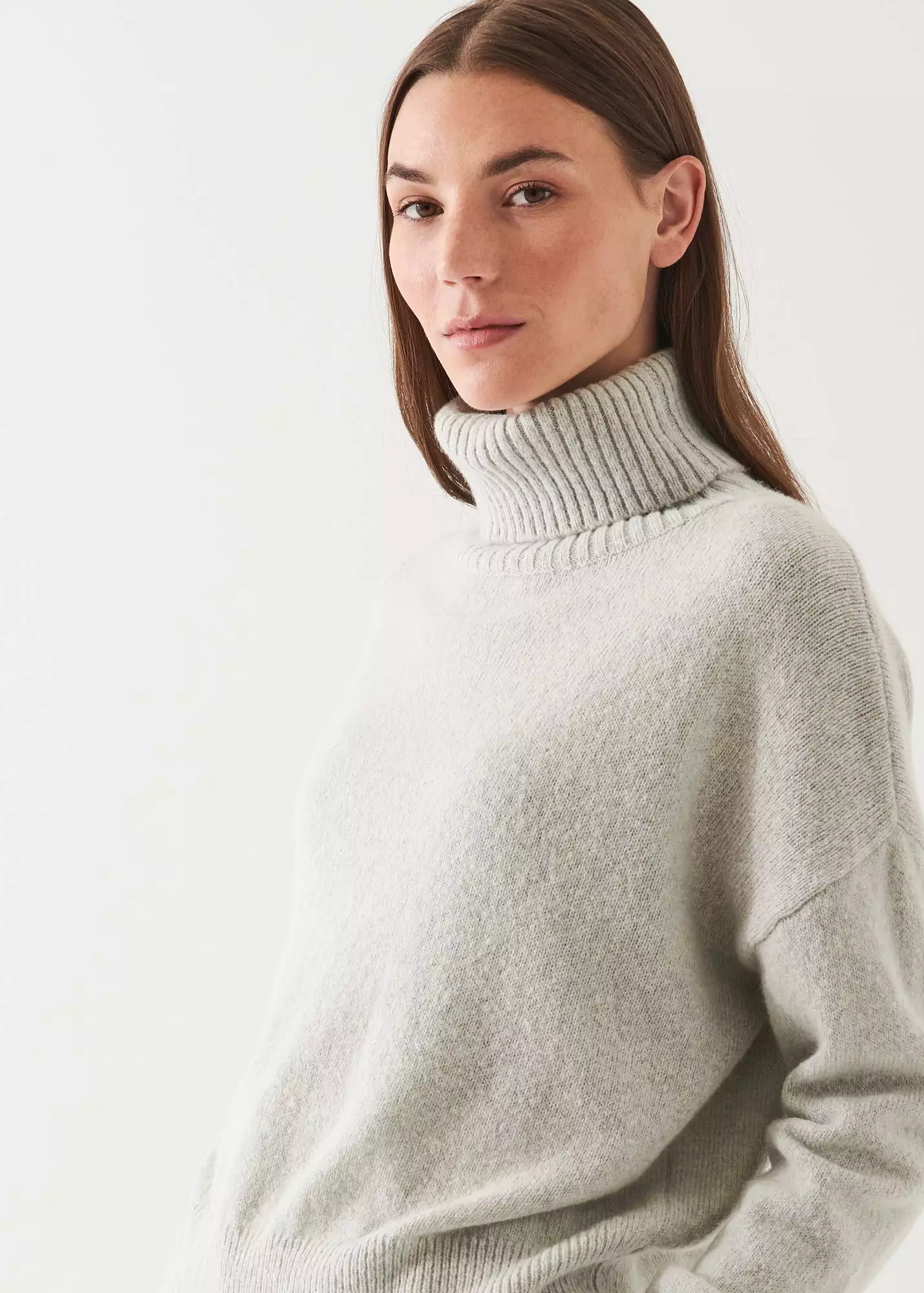 CASHMERE BLEND TURTLENECK