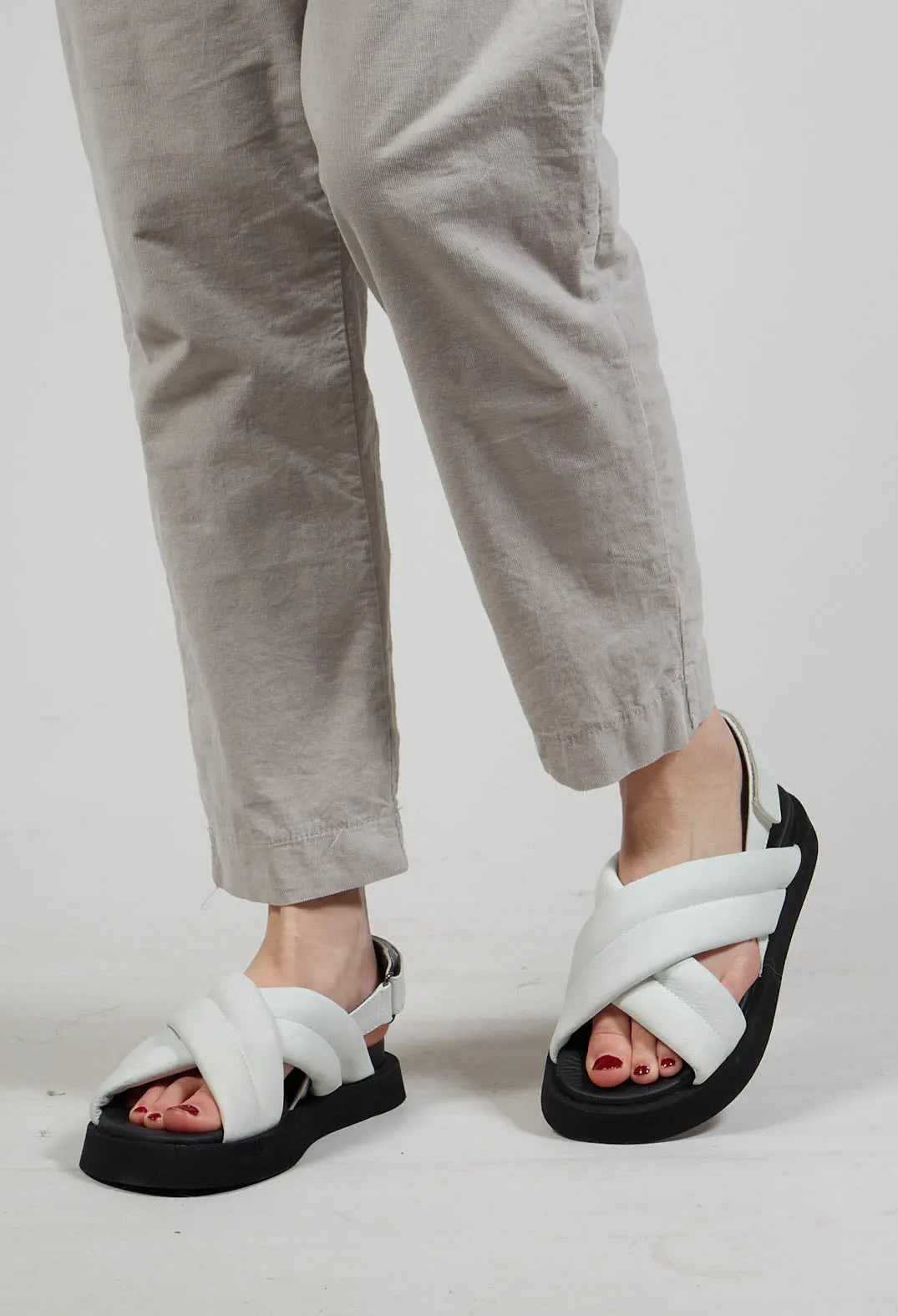 Cross Over Strap Sandals in Gasoline Bianco Ottico