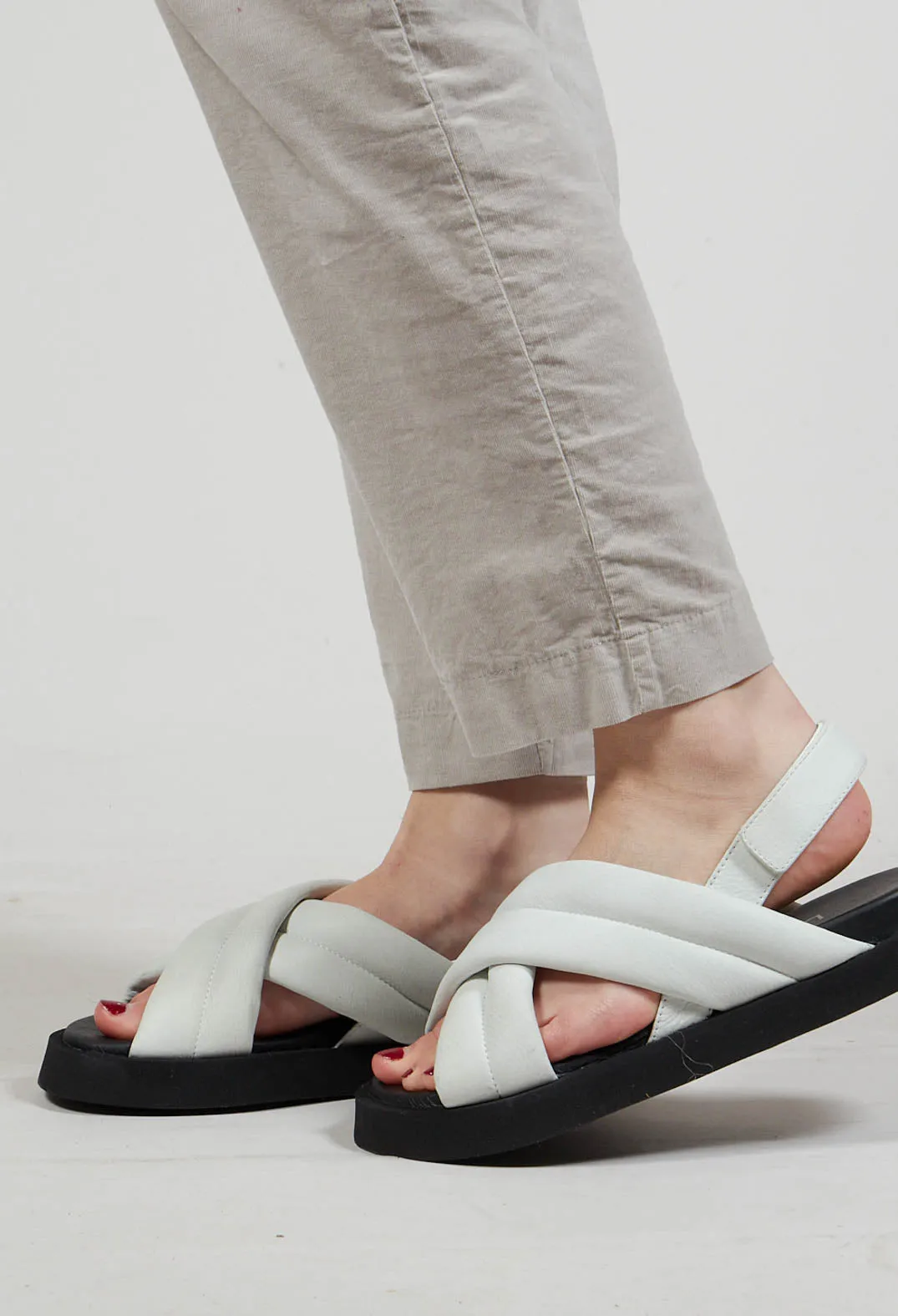 Cross Over Strap Sandals in Gasoline Bianco Ottico