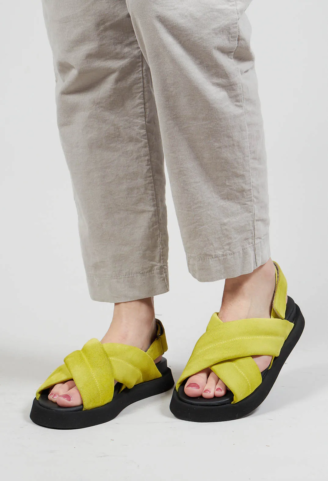 Cross Over Strap Sandals in London Giallo