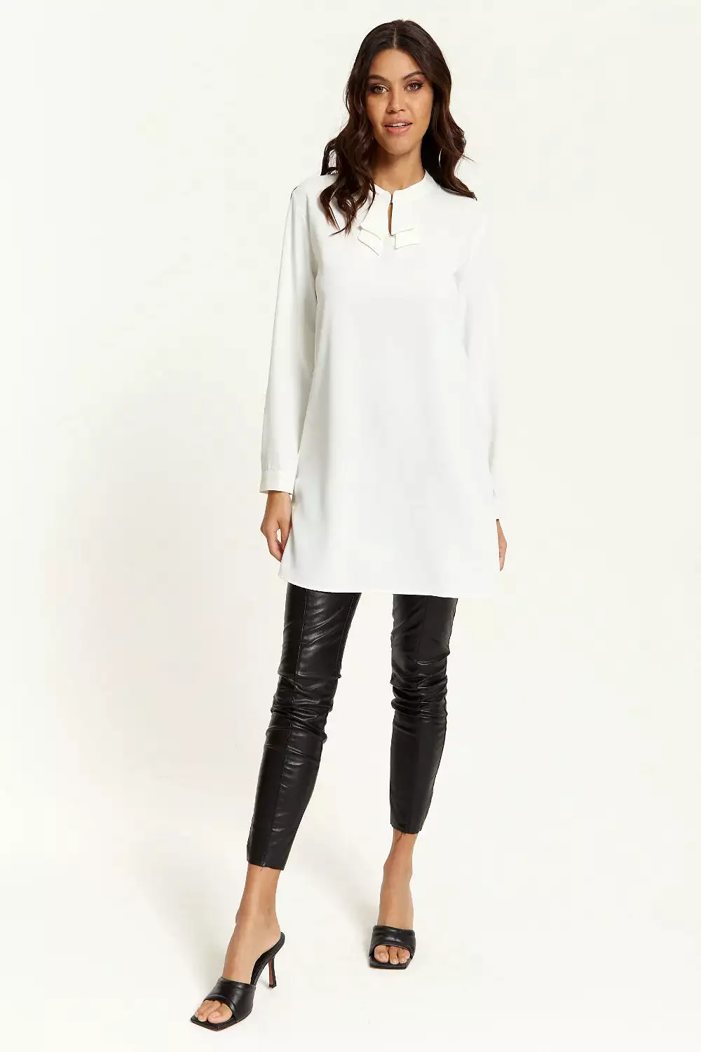 Hoxton Gal Oversized Long Sleeves Detailed Collar Tunic