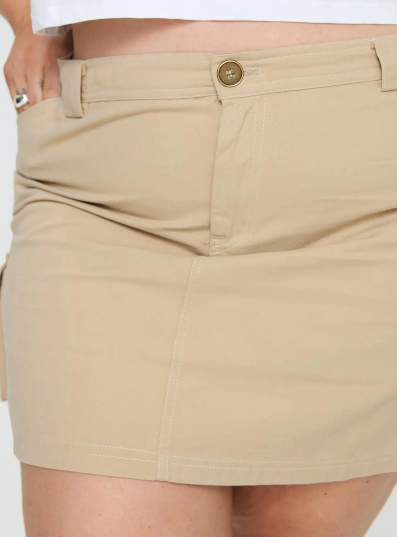 Lydie Cargo Mini Skirt Beige Curve