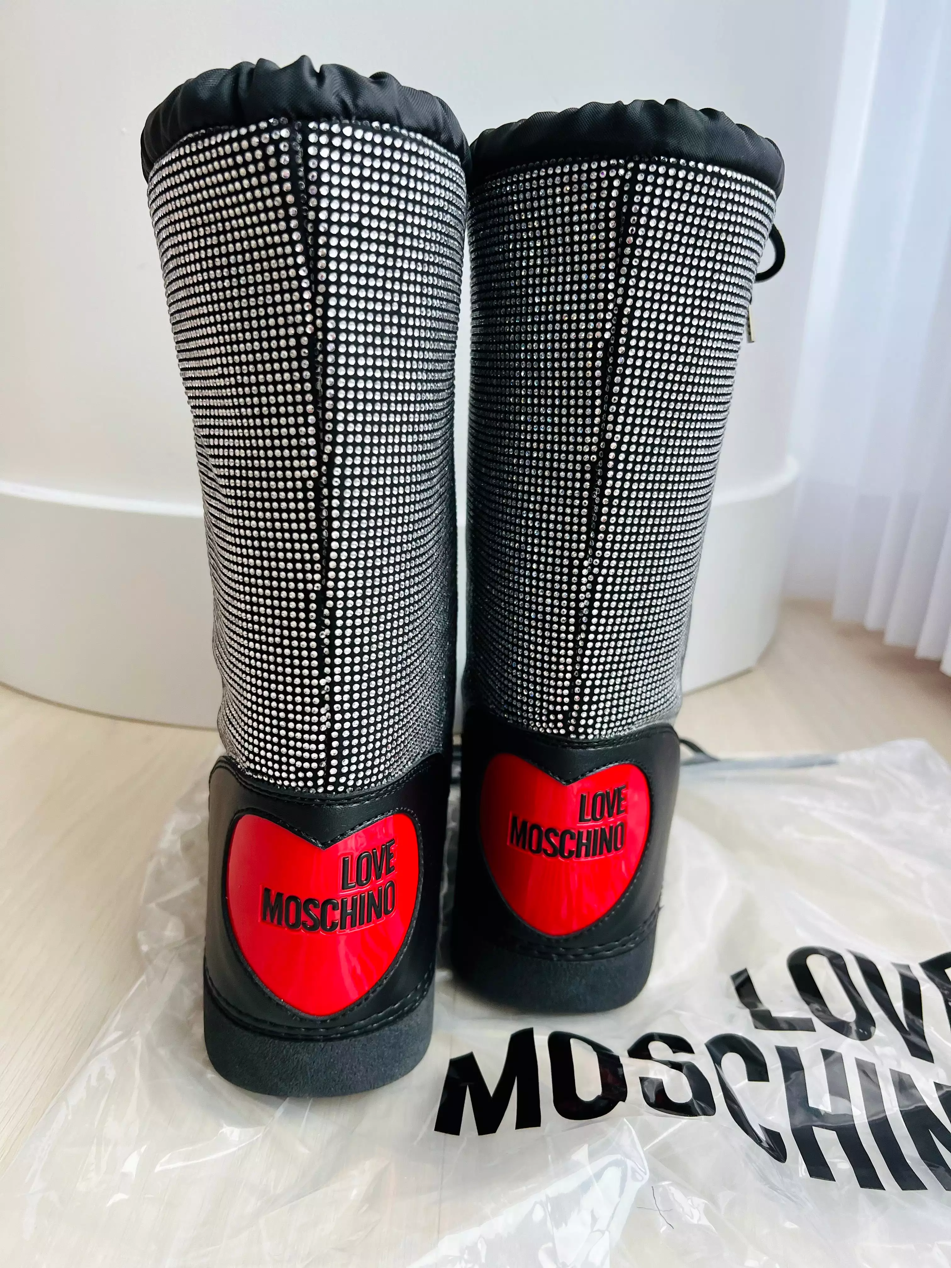 Moschino Moon Boots