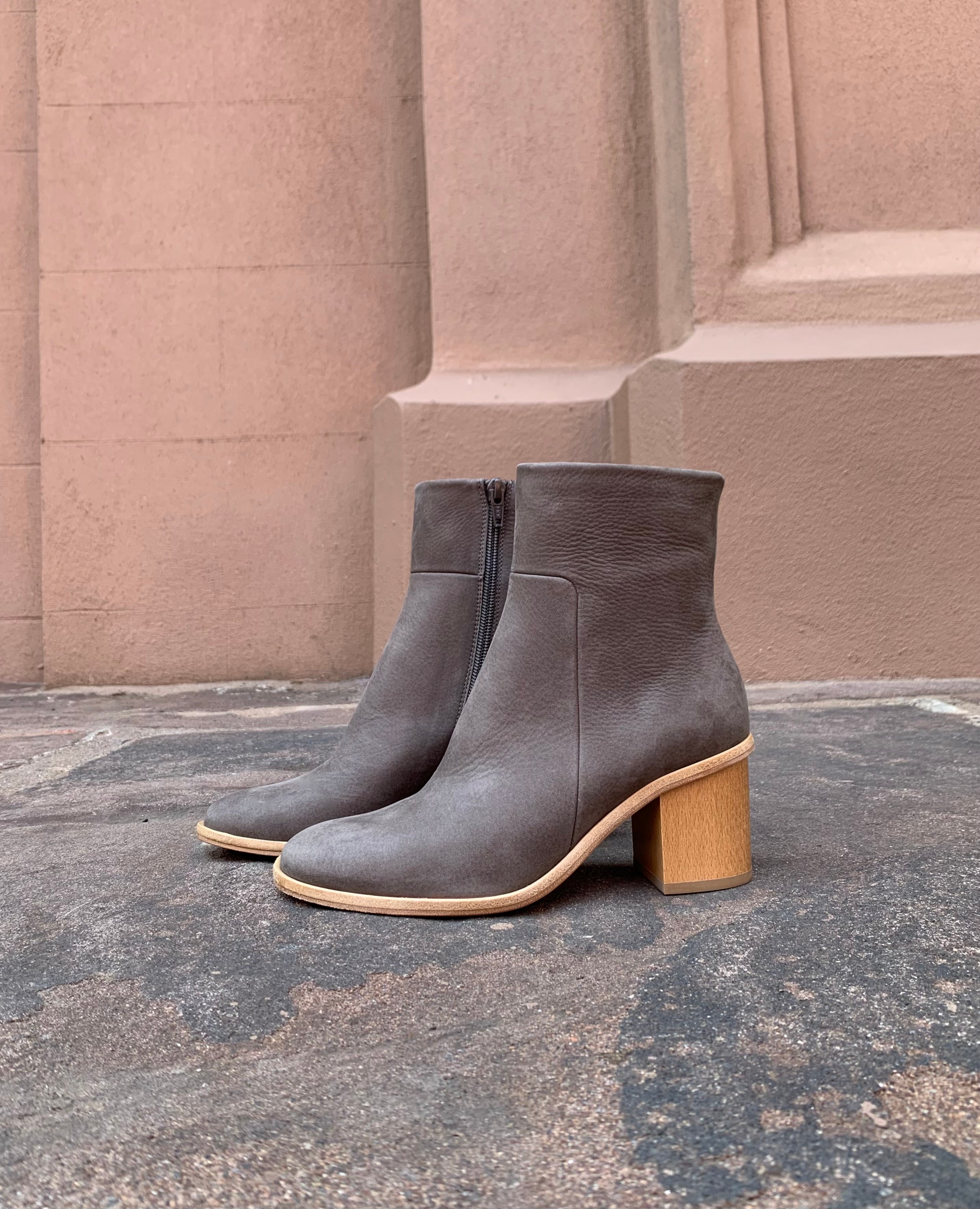 Warehouse Sale - Babe Boots Fog Nubuck